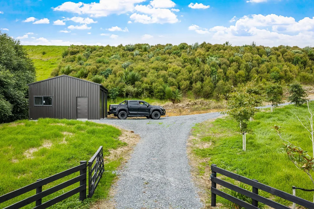 Whangaripo Elevated lifestyle living in Whangaripo Valley