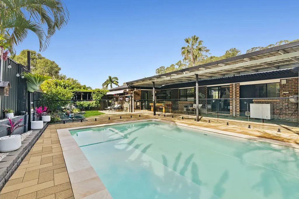 Currumbin Waters 4ห้องนอน UNDER OFFER