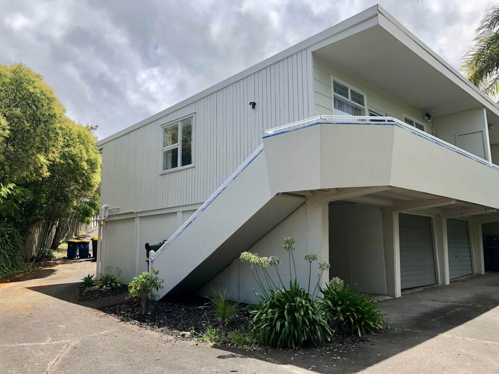 1/19a Forrest Hill Road, Milford, Auckland - North Shore, 2 Bedrooms, 1 Bathrooms