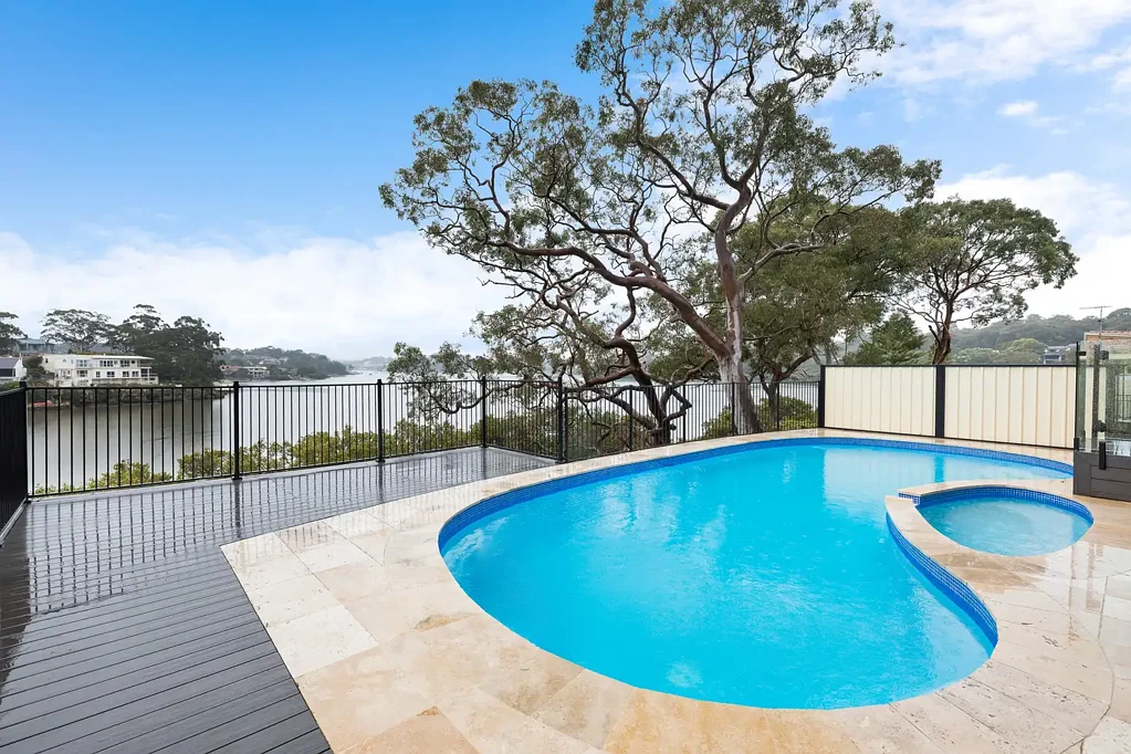 Waterfront Family Home | North Aspect