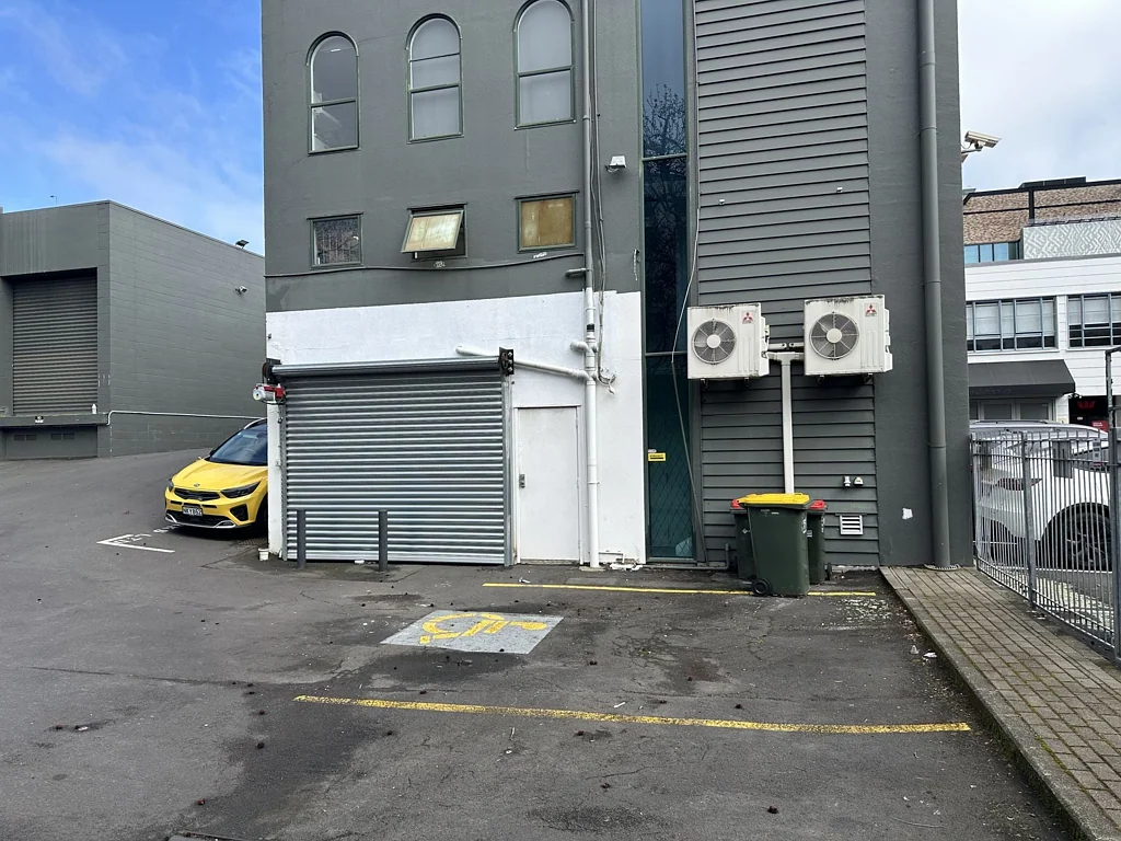 Newmarket Nuffield Street Facing Retail/Storage