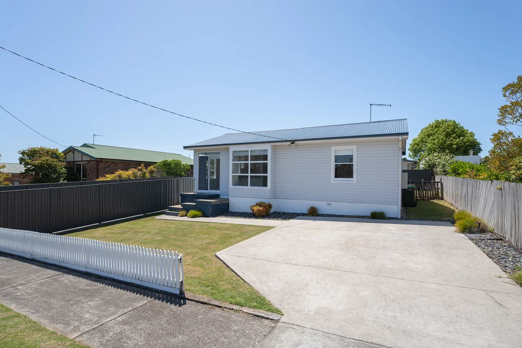 1/44 Surrey Street, Devonport, TAS 7310