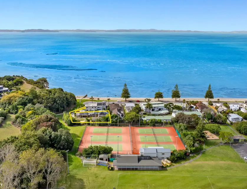 1 The Esplanade, Eastern Beach, Manukau City, 4房, 3浴, 独立屋
