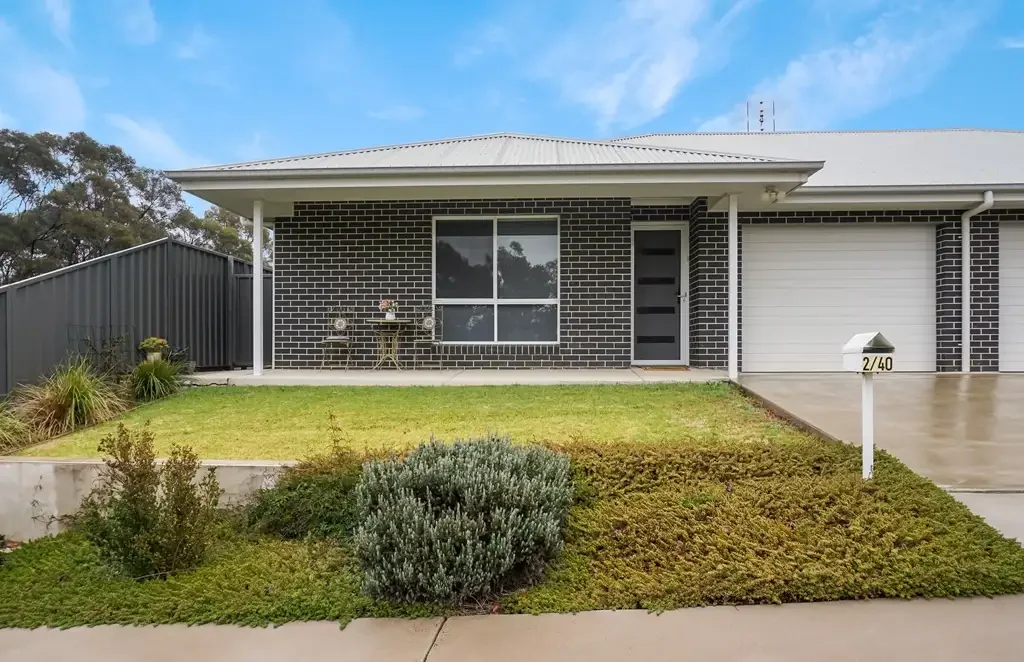 West Wyalong 2房  Established unit in excellent condition