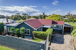 6 Botanic Road, Warrnambool