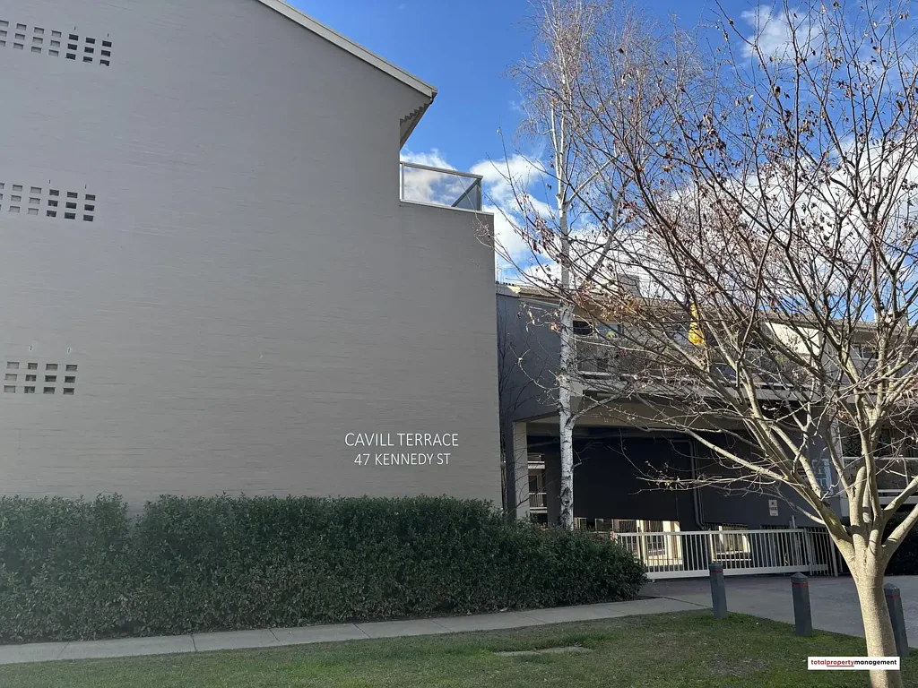 Low Maintenance 2 Bedroom in Ideal Location