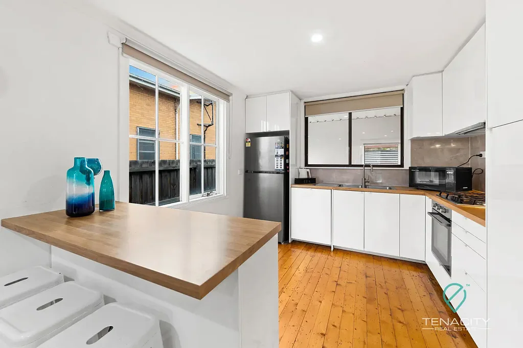 Sunshine 3ਬੈੱਡਰੂਮ Fully Renovated 3-Bedroom Residence in Sunshine – Modern, Spacious & Convenient