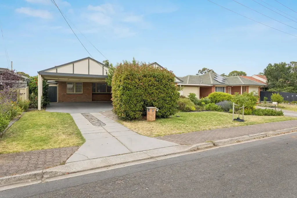 9 Perth Avenue, Valley View, SA 5093