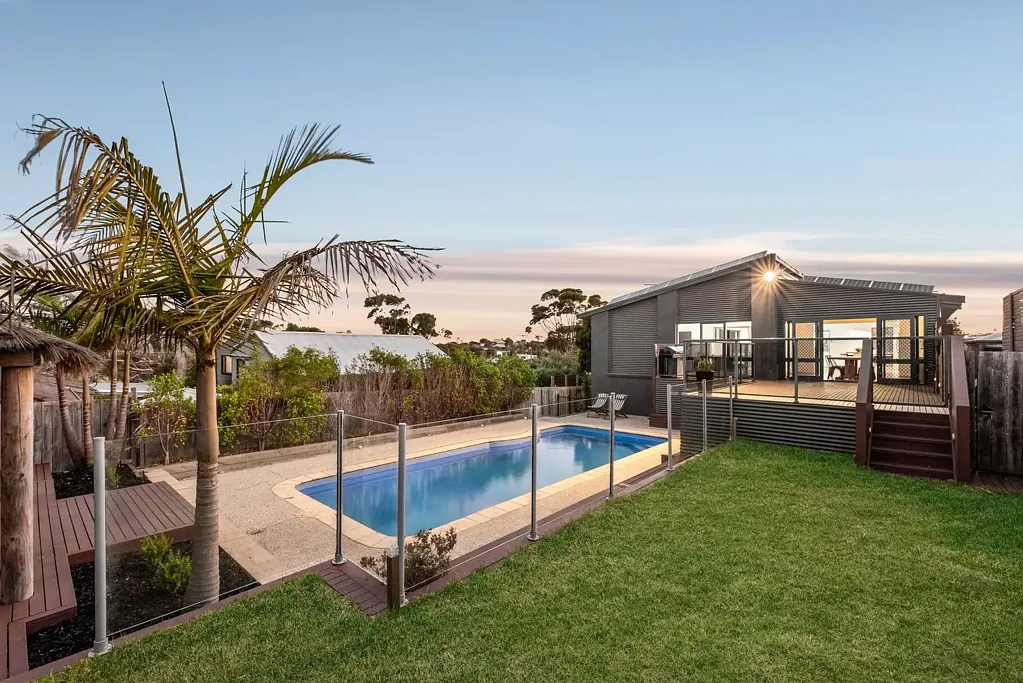 Jan Juc 5 Bedroom Resort Style Hideaway With Beachside Benefits