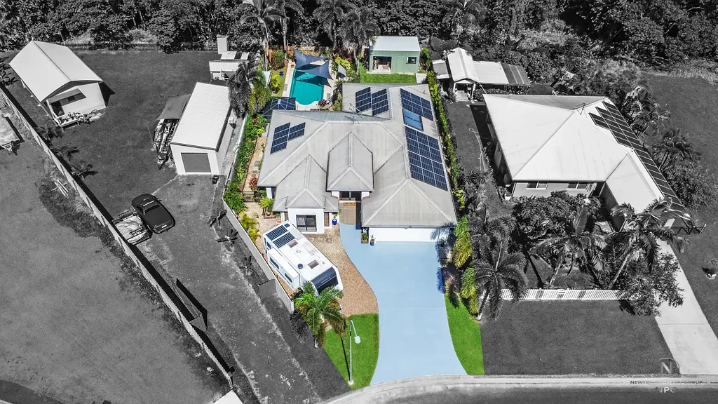 15 Spinnaker St, South Mission Beach, QLD 4852