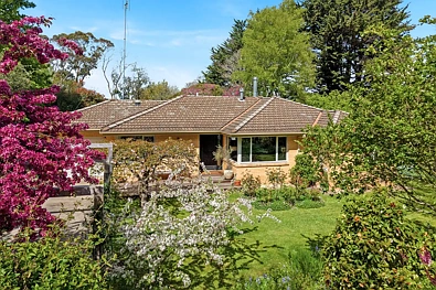 Woodend 3Kwarto This home - a testament to the architect’s ingenuity (on 1159 sq metres) !!
