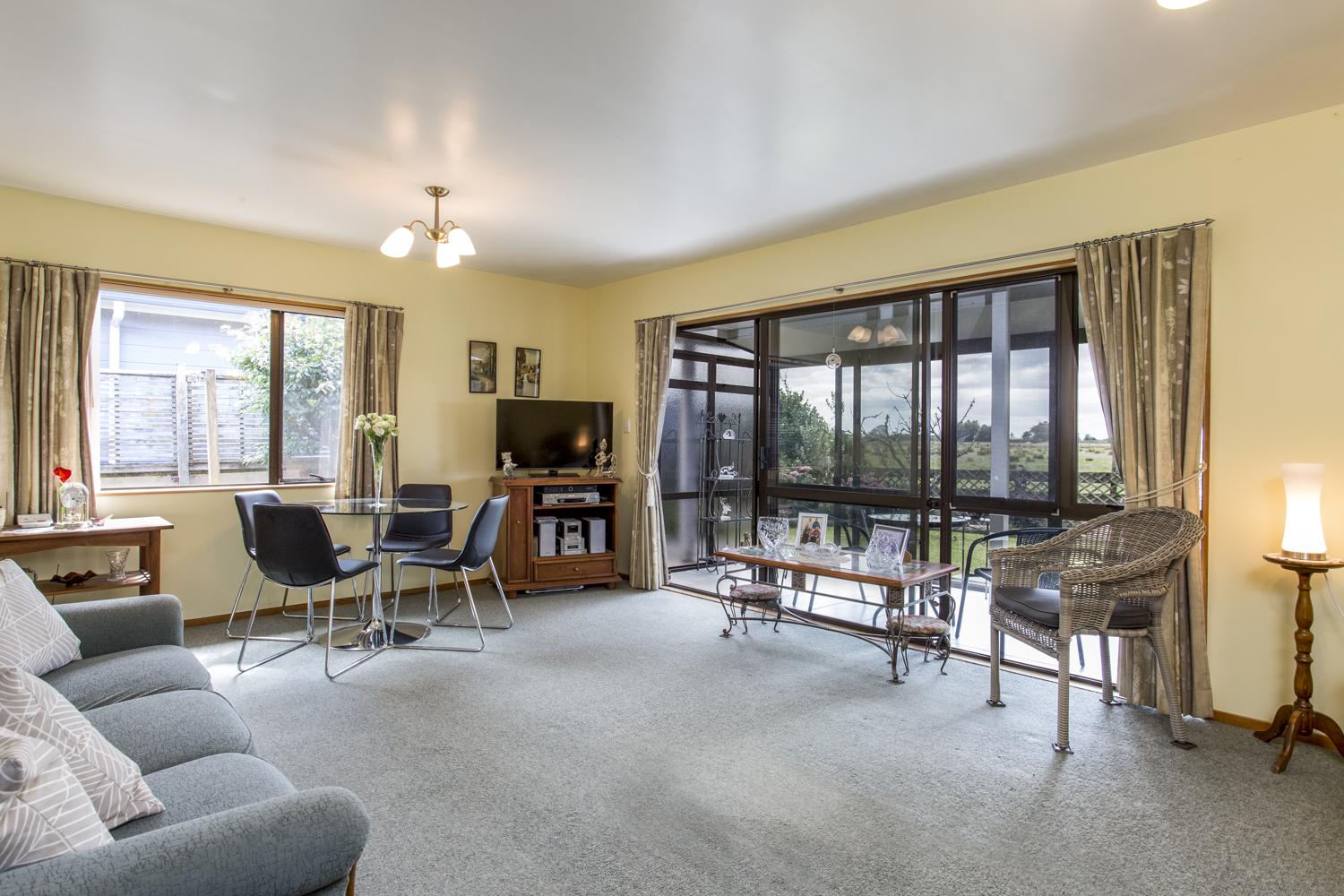 11 Pengelly Place, Parakai, Auckland - Rodney, 2部屋, 1バスルーム