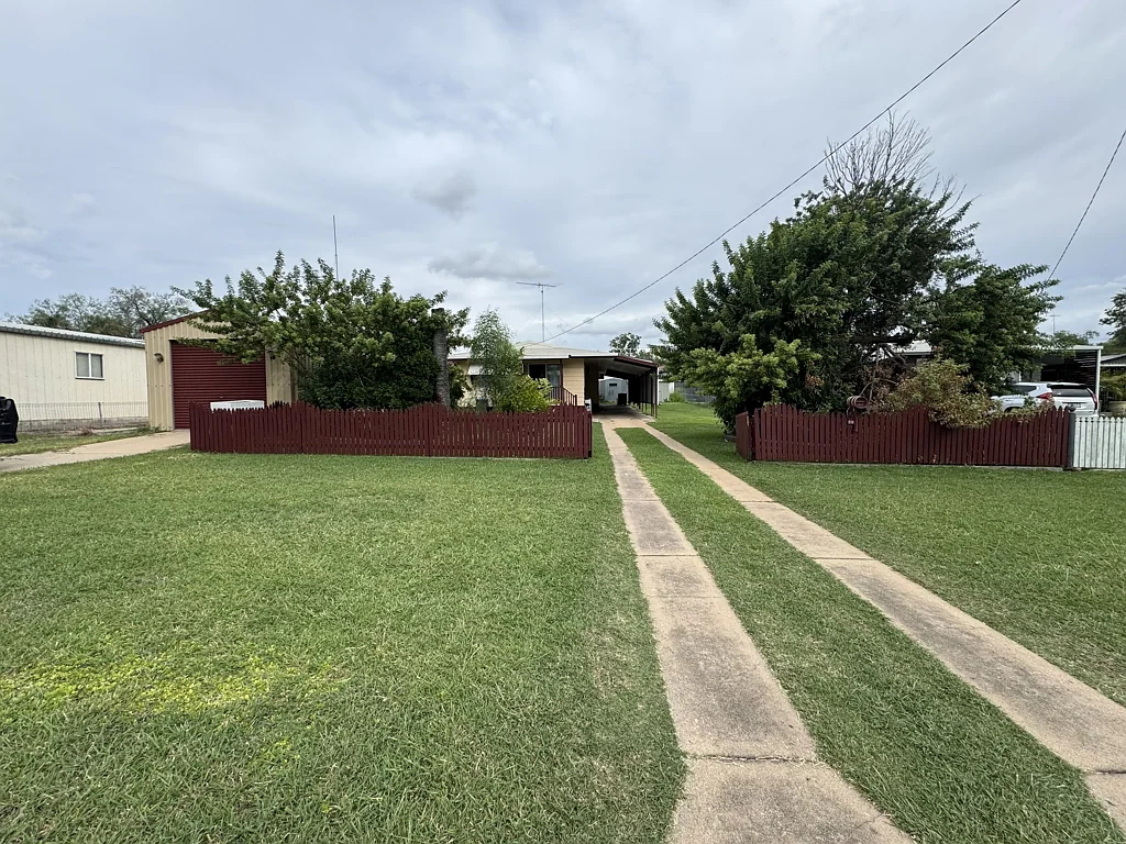 59 Nobbs St, Moura, QLD 4718