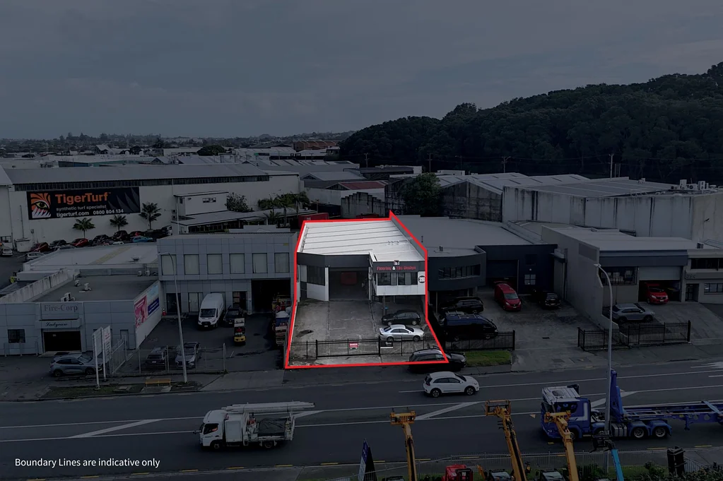 Penrose Excellently Positioned Warehouse on Neilson Street