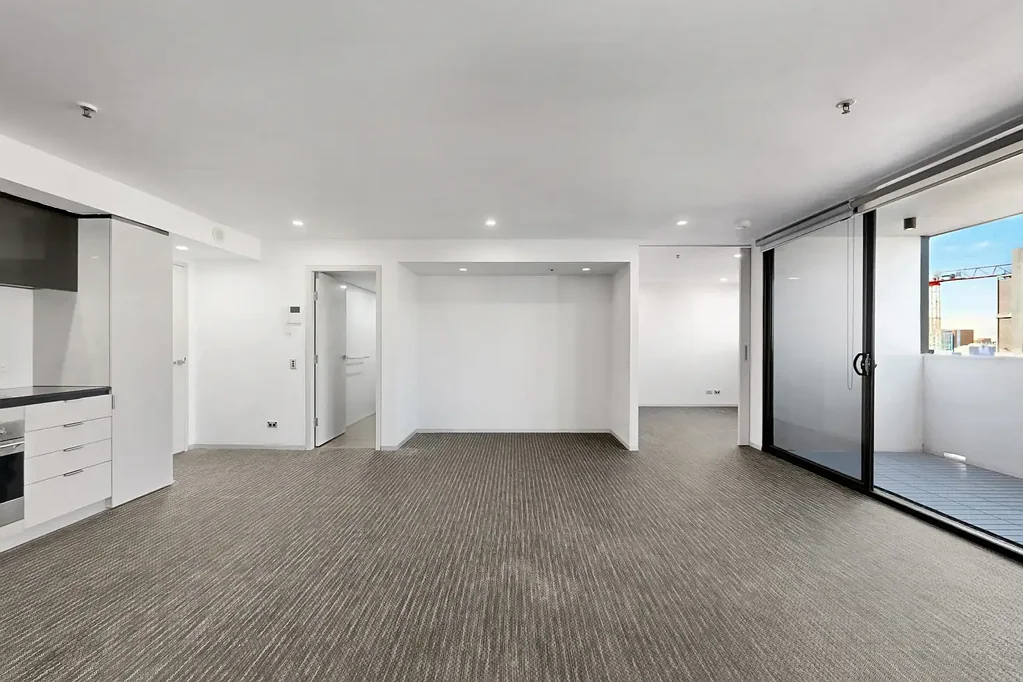 Stunning Popular Residence + Study With Swimming Pool and Gym Facilities - Jasper