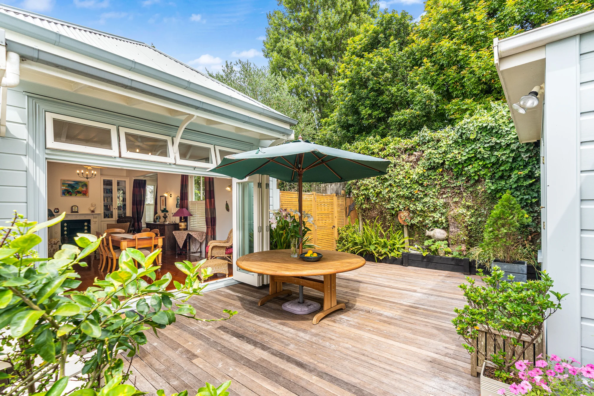 Devonport 4房  Superb central Devonport residence