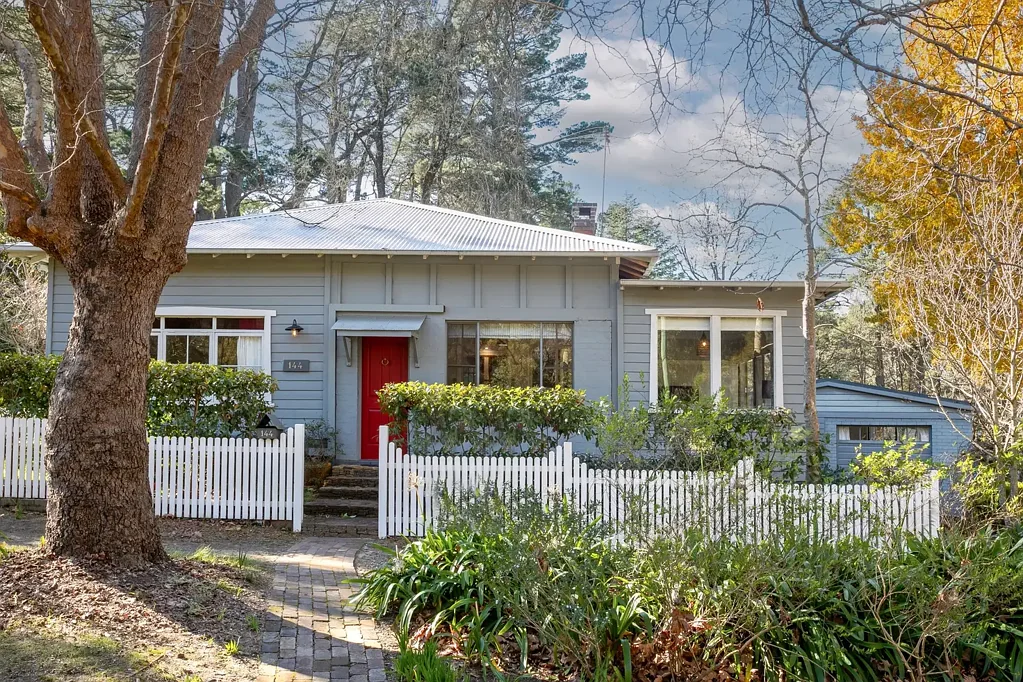 Wentworth Falls 4कमरा Open Home Saturday 1.30 - 2.00