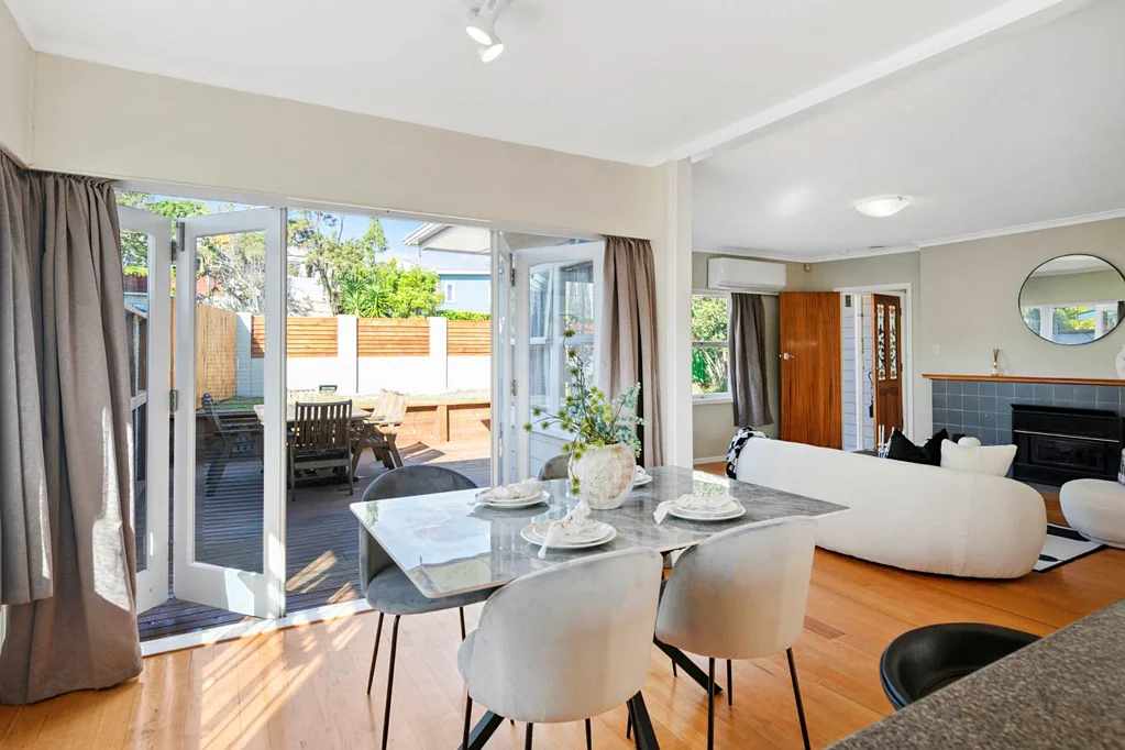 4 Madison Place, Forrest Hill, North Shore City, Auckland