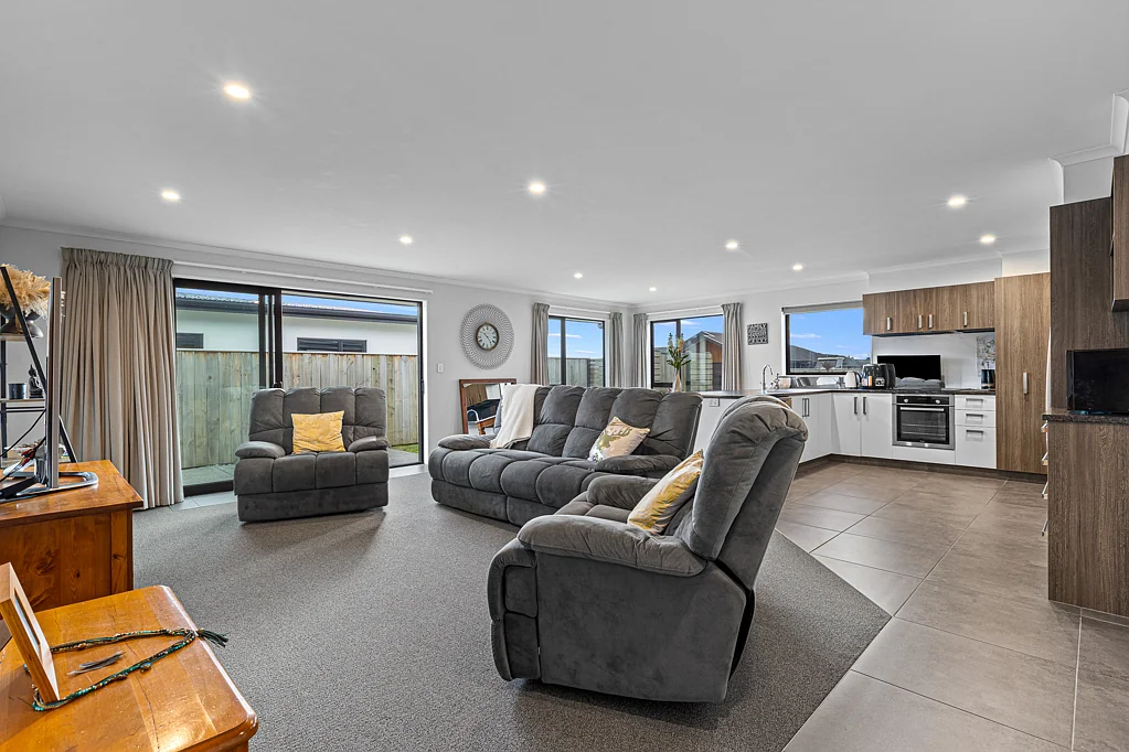 Burleigh 3 Bedroom Downsize To Perfection & Practicality!