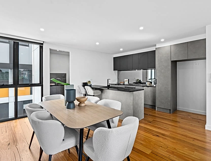 2/312 Pascoe Vale Road, Essendon, North Melbourne, 4部屋, 4バスルーム, Townhouse