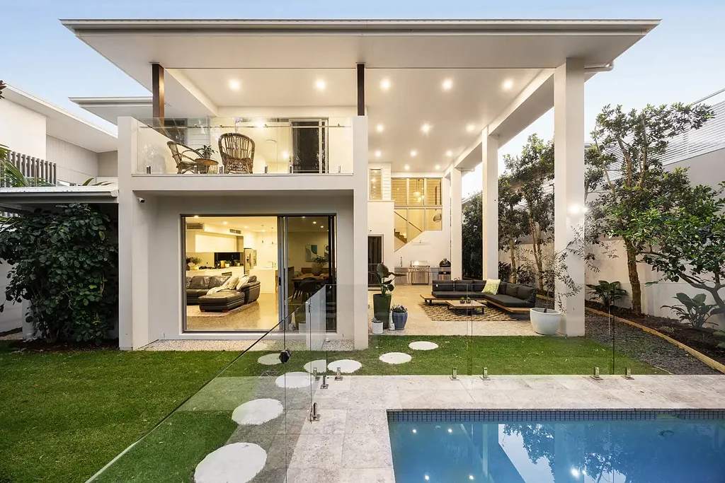 Yaroomba 5침실 Dune-front Luxury in Yaroomba's Prestigious Beachside Estate