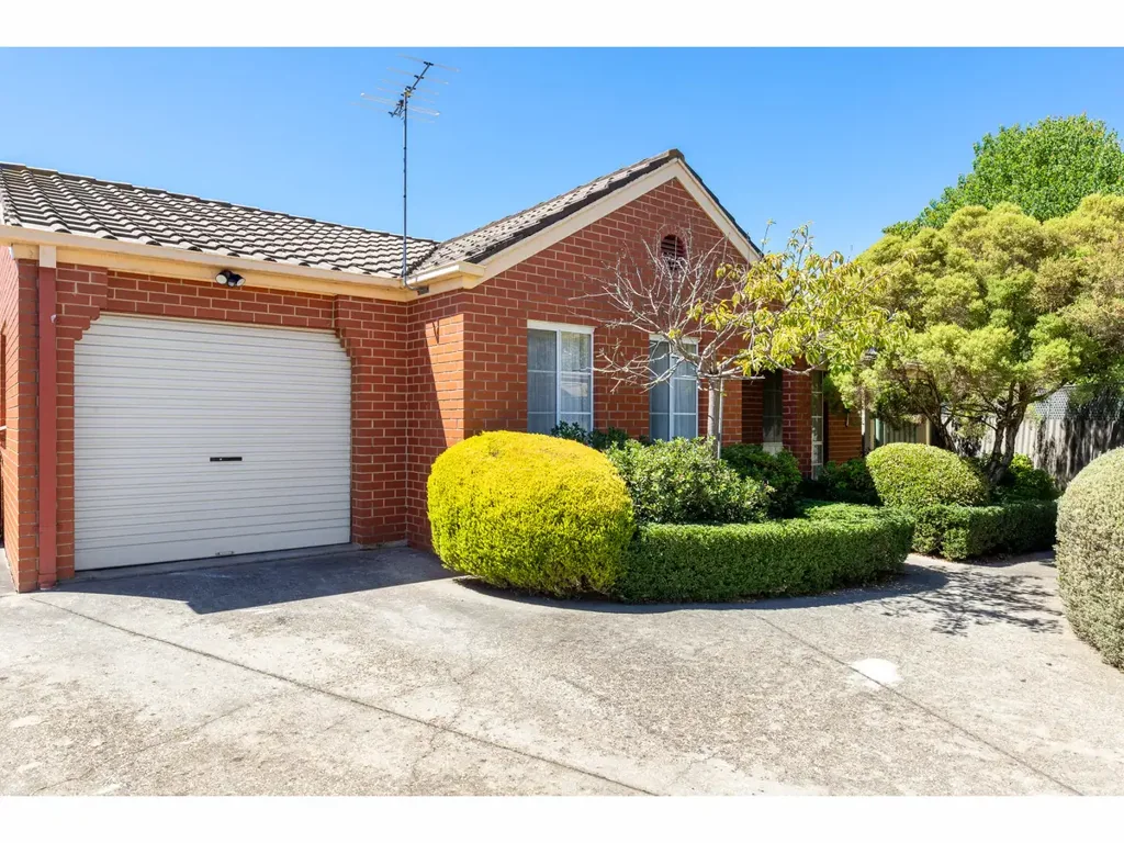 2/7 Graetz Court, Lavington, NSW 2641