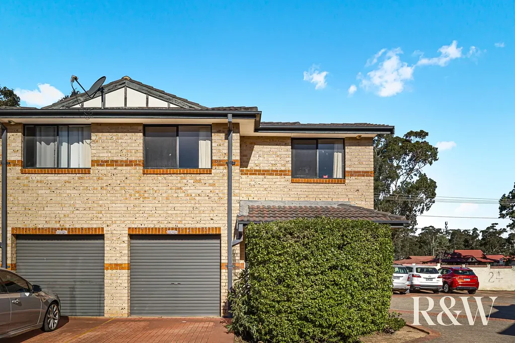 Mount Druitt 3房 宽敞起居区 便捷交通 优质学区 步行商圈 高速便利 砖砌结构 超大主卧 宽敞后院 UNDER OFFER BY ROY AMERY & SARAH MERKULOV