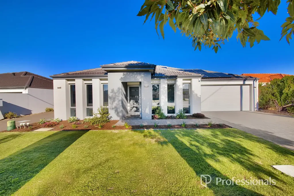 Dianella 3房  Daniella from Dianella Presents: