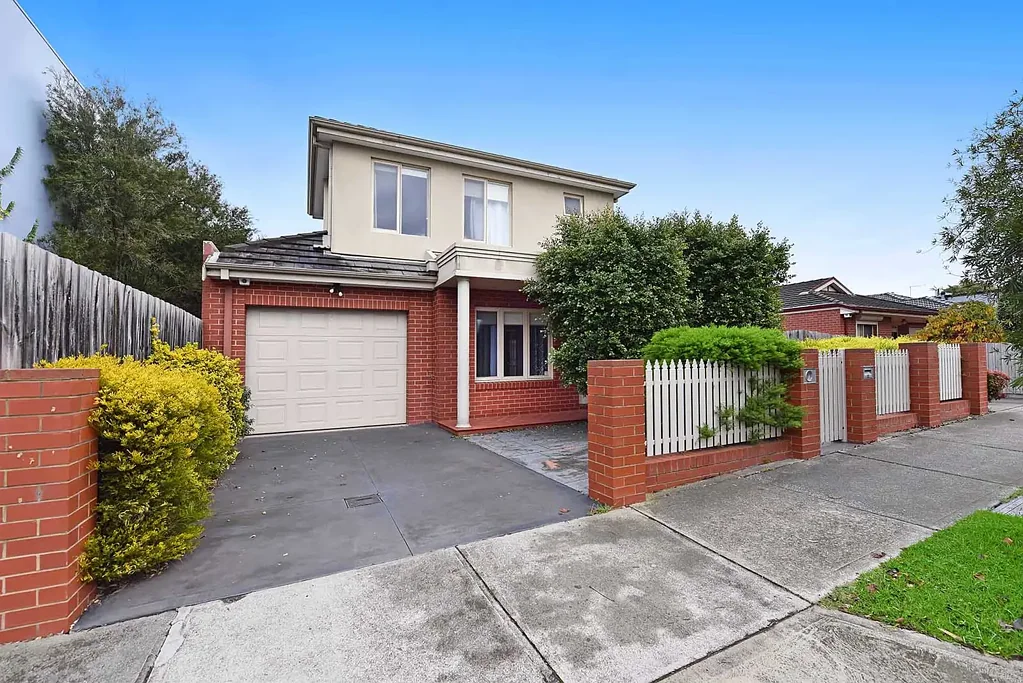 Low-Maintenance Living in a Prime Niddrie Location