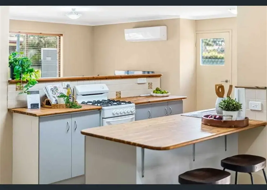 Peaceful Cul-de-Sac Living with Entertainer's Backyard