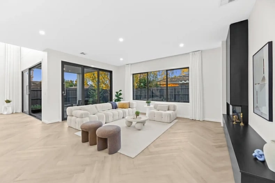 19 Crest Grove, Nunawading, VIC 3131, 5 slaapkamers, 5 badkamers, House