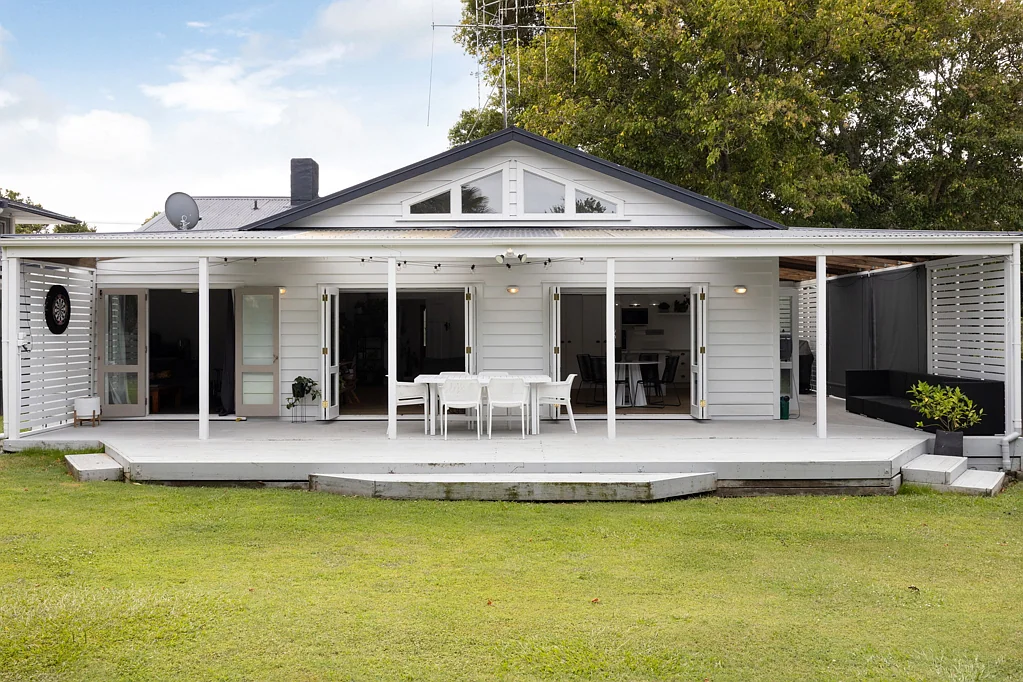 Claudelands 4 Bedroom CHARACTER, SPACE & SCHOOL ZONING!
