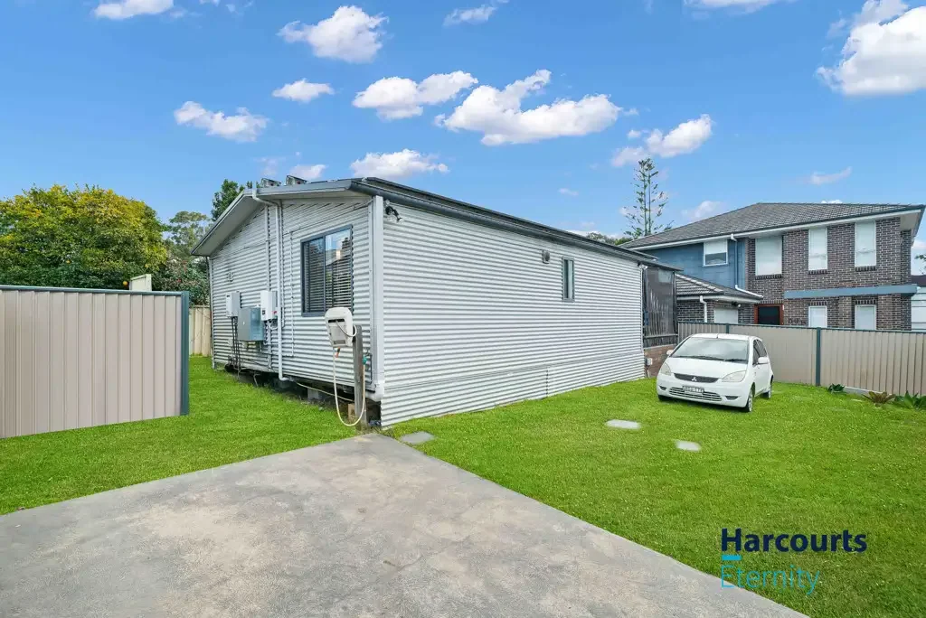 Immaculate 2 Bedroom Granny Flat in Toongabbie!