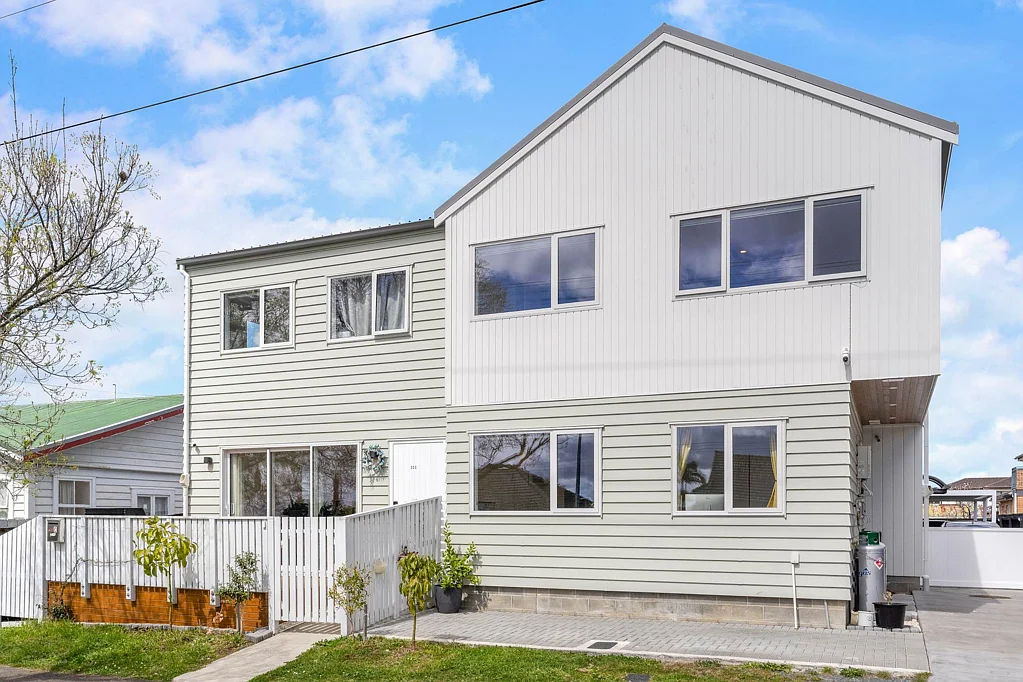 New Lynn 3ਬੈੱਡਰੂਮ Not Your Average New Build