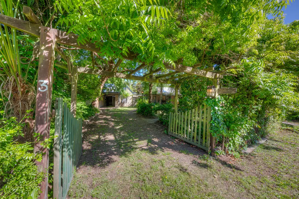 3 Hawthorn Lane, Bright, VIC 3741