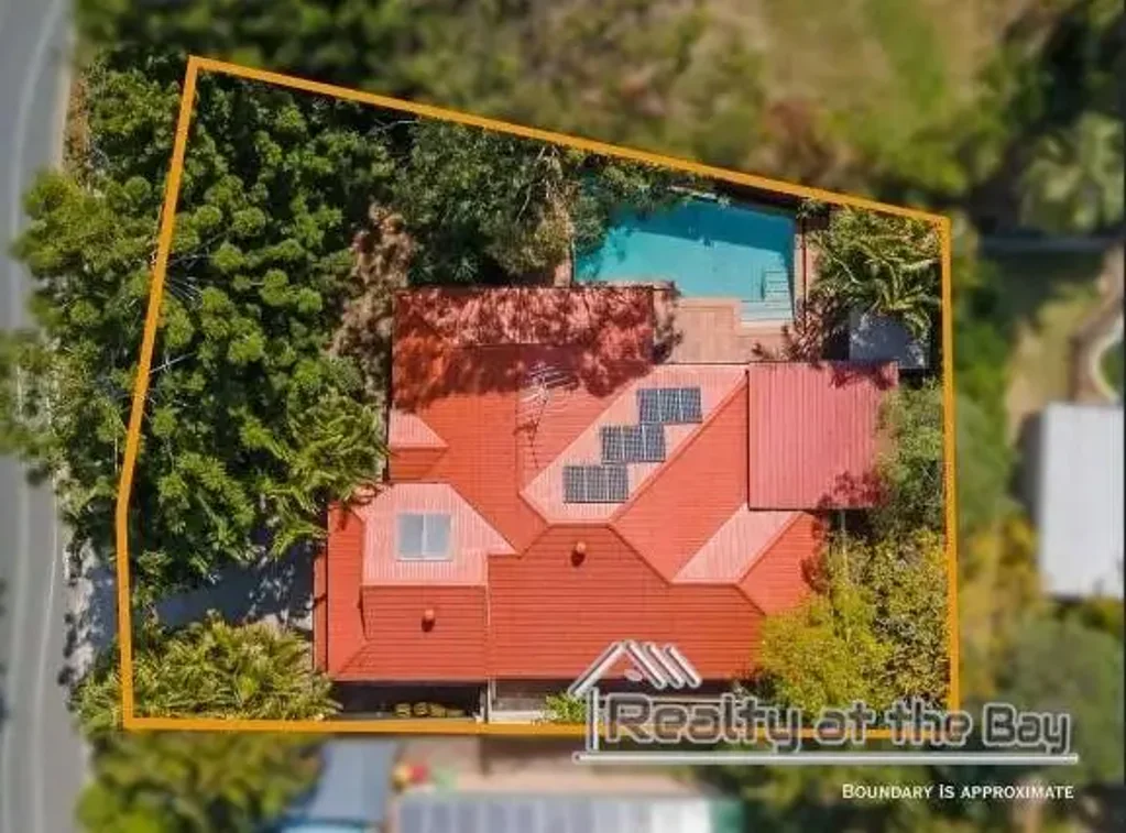 Relaxed family living in Pacific Pines