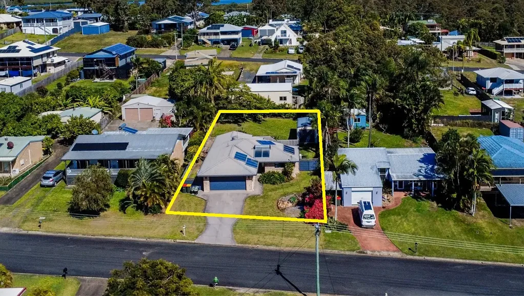 River Heads 3 Bedroom Solid brick home in quiet street – 817m2 block