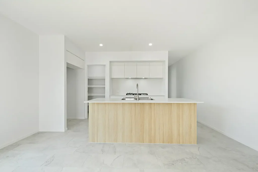 BRAND NEW MODERN FAMILY HOME