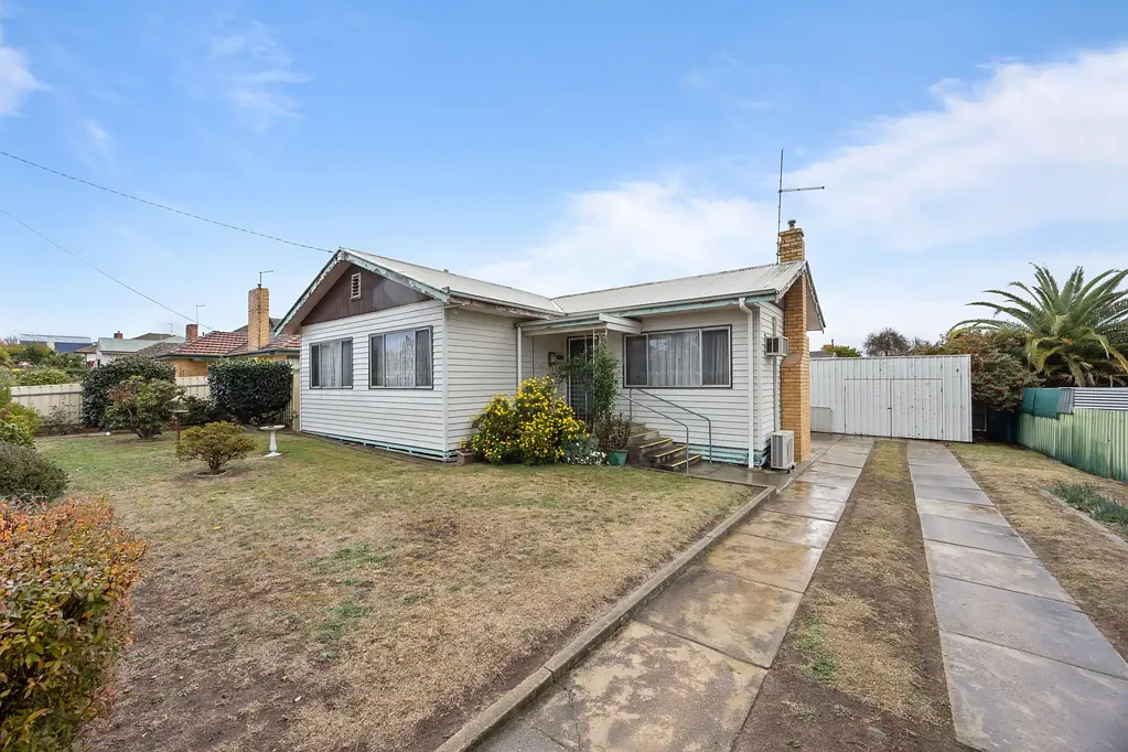 Ararat 3Habitaciones Character, Comfort & Investment potential.
