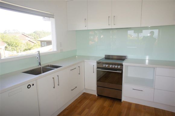 1/64 Aberdeen Road, Campbells Bay, Auckland - North Shore, 4 ห้องนอน, 0 ห้องน้ำ