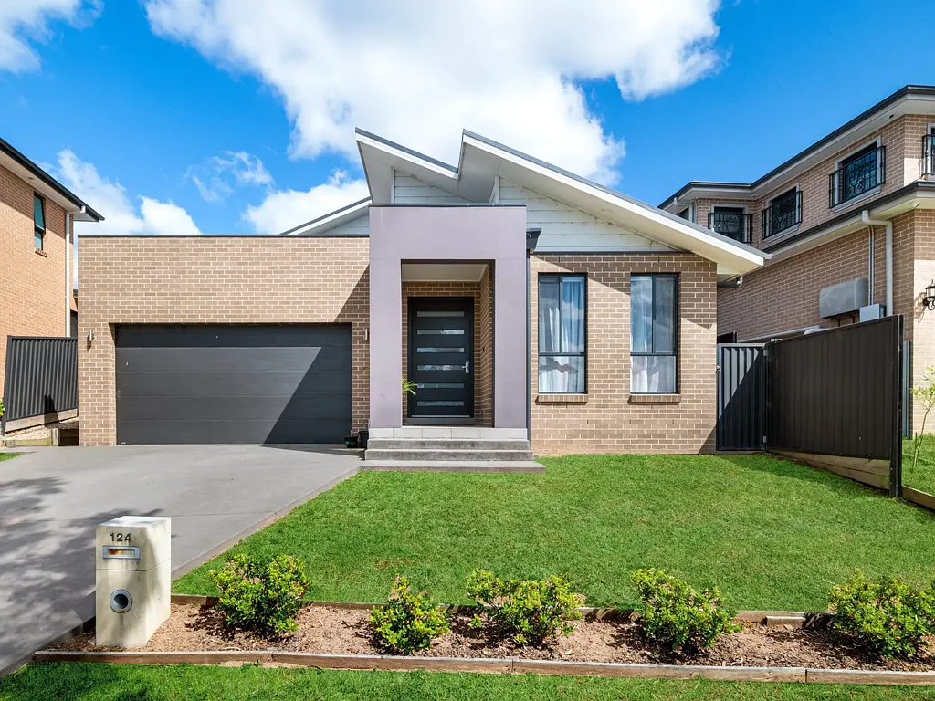 124 & 124a University Drive, Campbelltown, NSW 2560