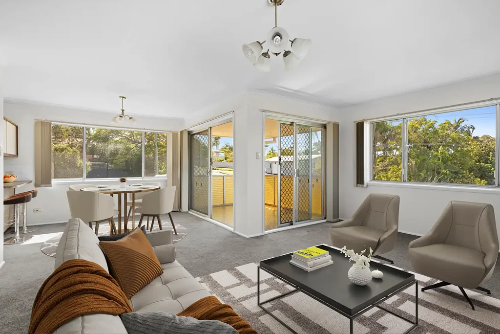 Labrador 4 Bedroom GOING, GOING…