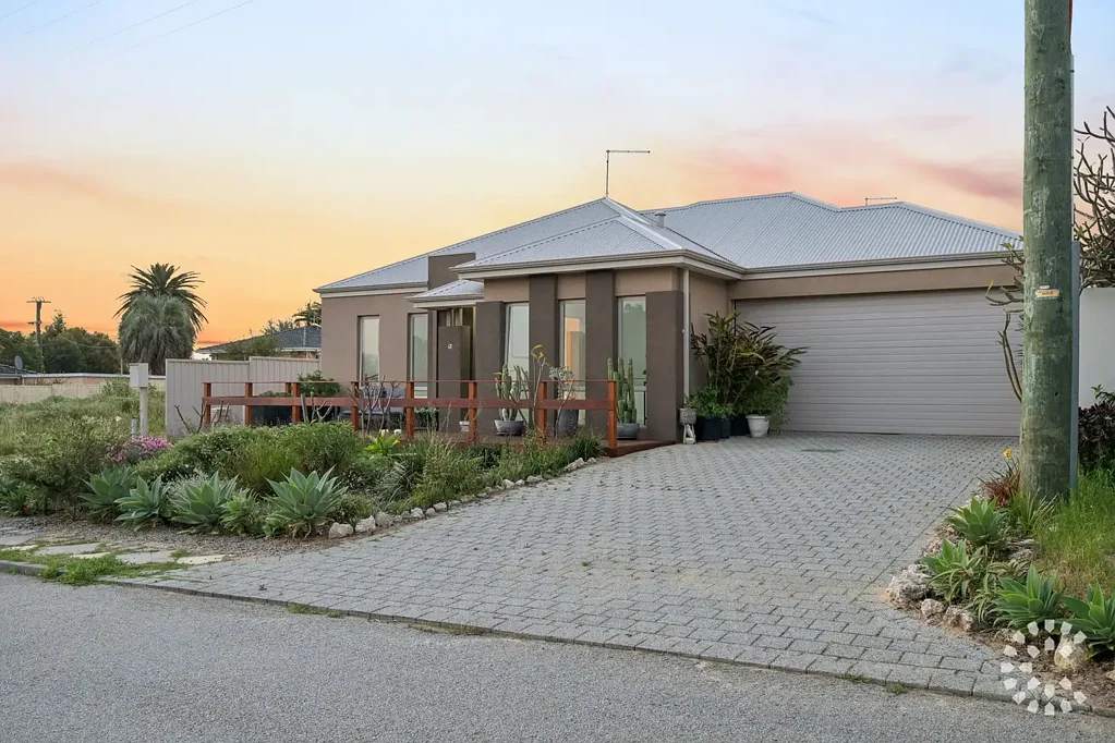 Spearwood 3Kwarto Contemporary Living with Parklands at Your Door