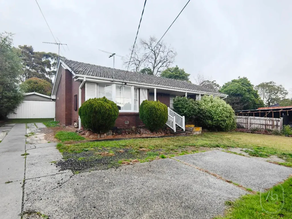 Spacious Family Living in a Tranquil Croydon Pocket