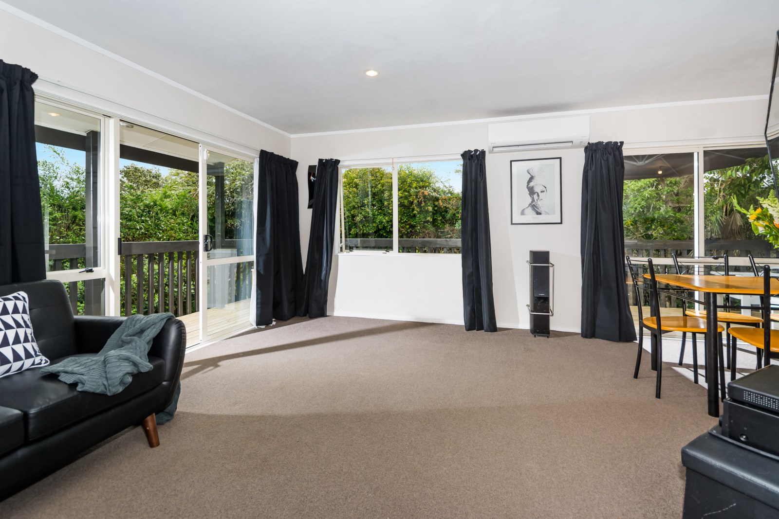 1/24 Cresta Avenue, Beach Haven, Auckland - North Shore, 4 غرف, 0 حمامات