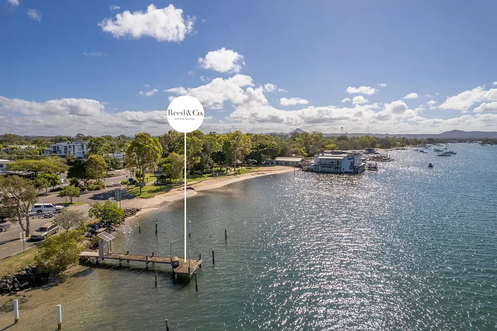 Noosaville Reed & Co.