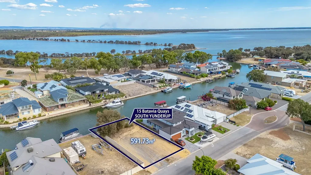 15 BATAVIA QUAYS, South Yunderup, WA 6208