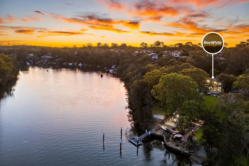 Sandy Point 5Kwarto A Deep Waterfront Estate Without Equal