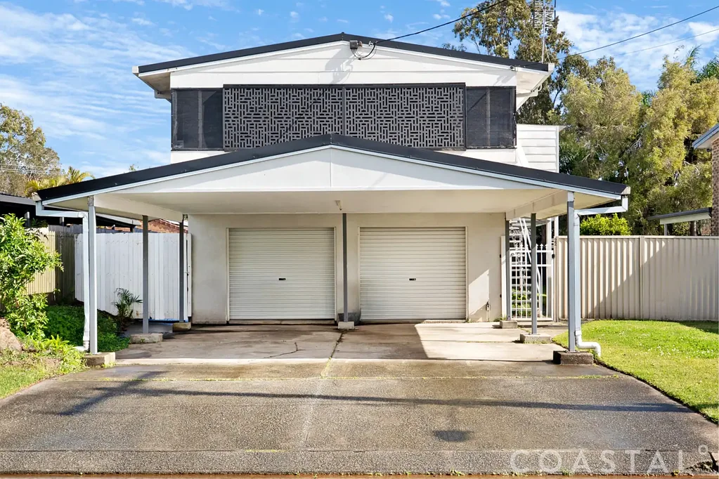 Spacious Dual Living Family Home in a Prime Location