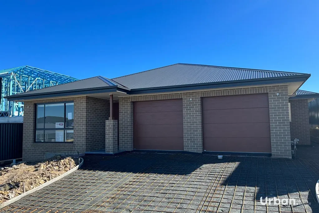 Discover Your Dream: Energy-Efficient Three Bedroom Home in Cooranbong!